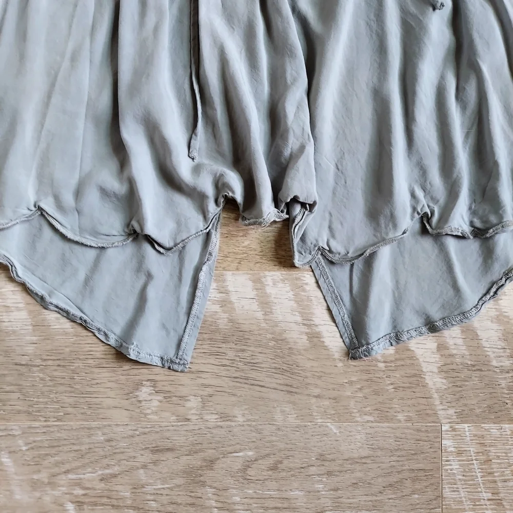 Blush Noir Lace-up Top - Picture 6 of 15